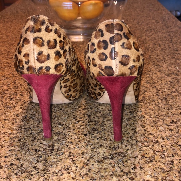 Butter stiletto leopard heels,4 inches. Sz 7 - Picture 3 of 7